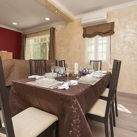 Casa Sarco - In San Fernando Free Wifi Holiday home *